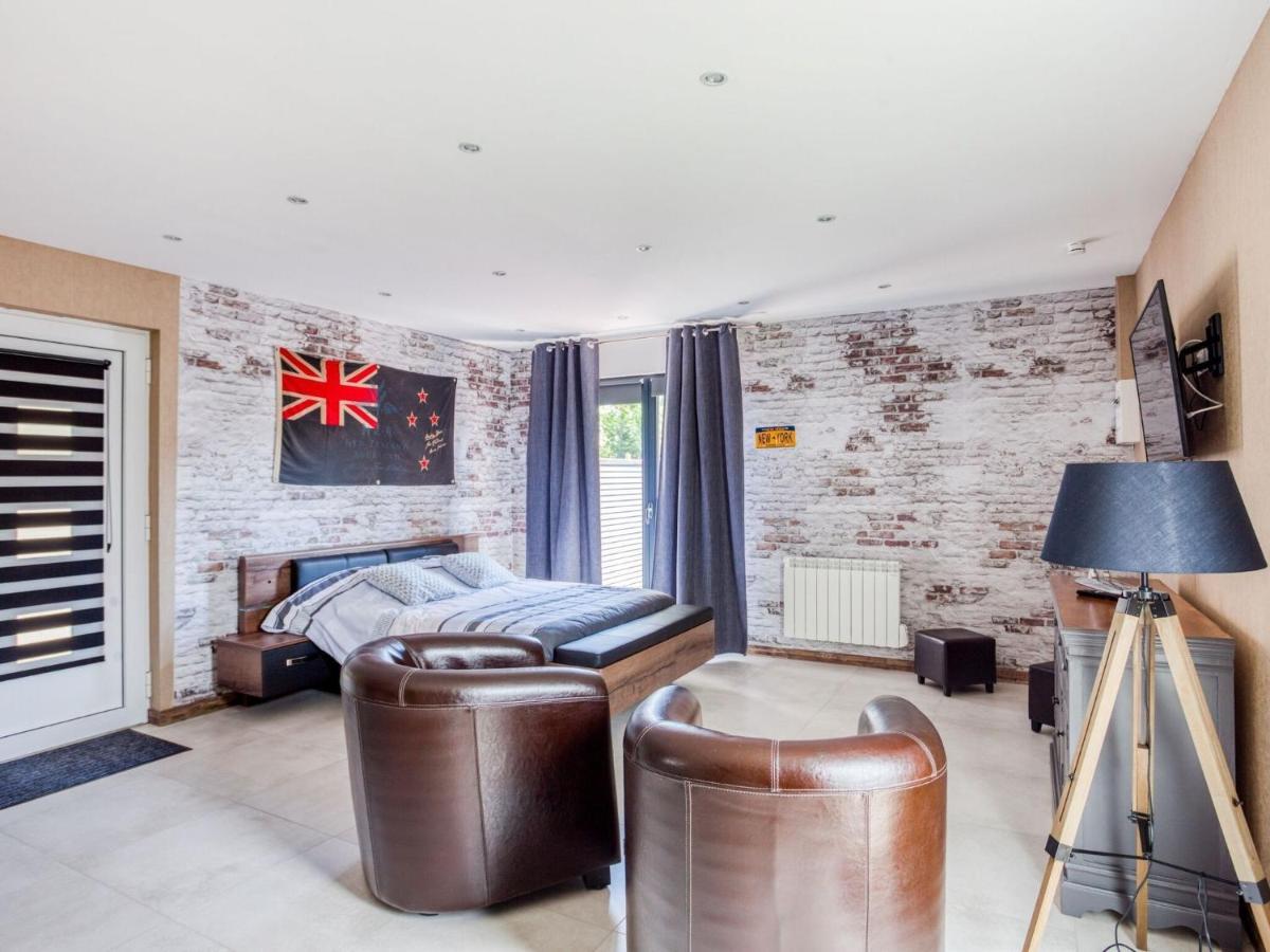 Cosy Apartment In Eperlecques With Fireplace Exterior foto