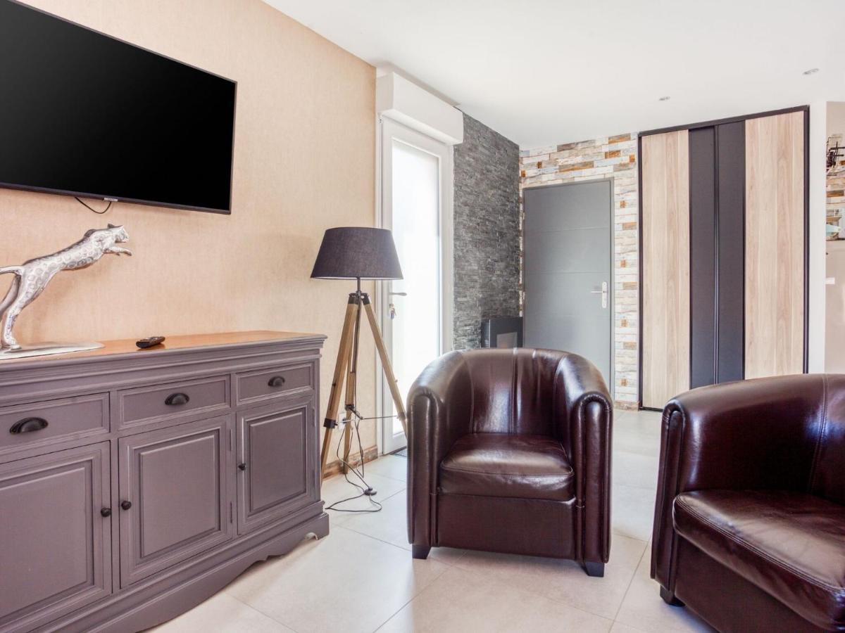 Cosy Apartment In Eperlecques With Fireplace Quarto foto