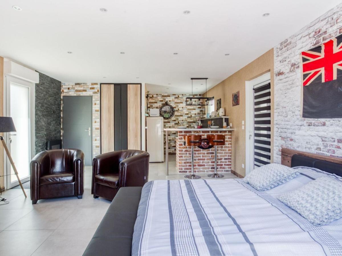 Cosy Apartment In Eperlecques With Fireplace Quarto foto
